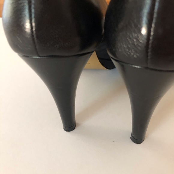 Nine West black heels - Picture 3 of 6